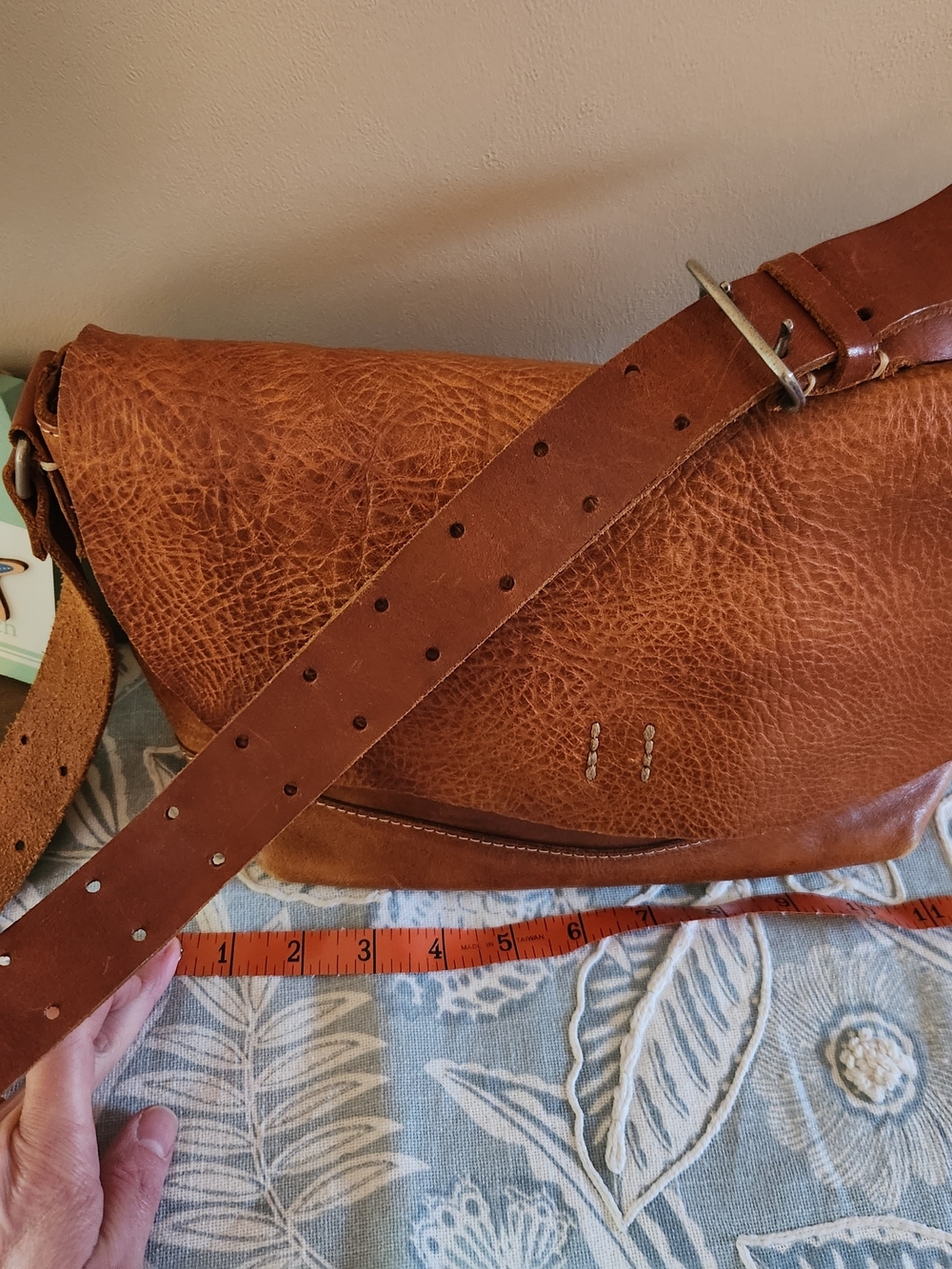1203 Mano Fece Brown Leather Crossbody Bag - Picture 4 of 7